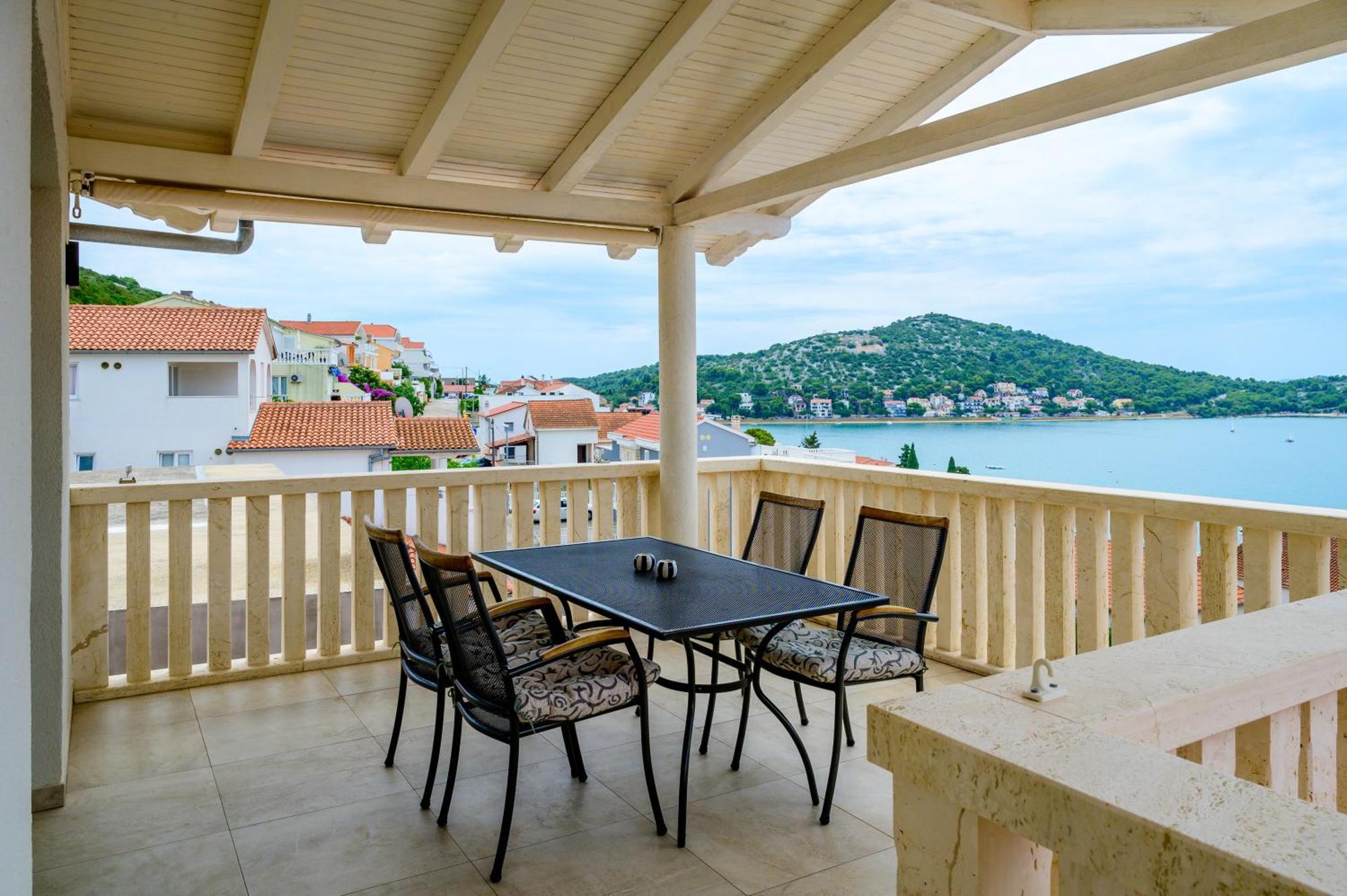 Villa I Karma Tisno Zewnętrze zdjęcie